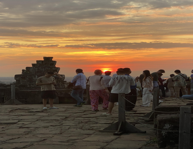Sunset Wonders-Grand Circuit and Banteay Srei