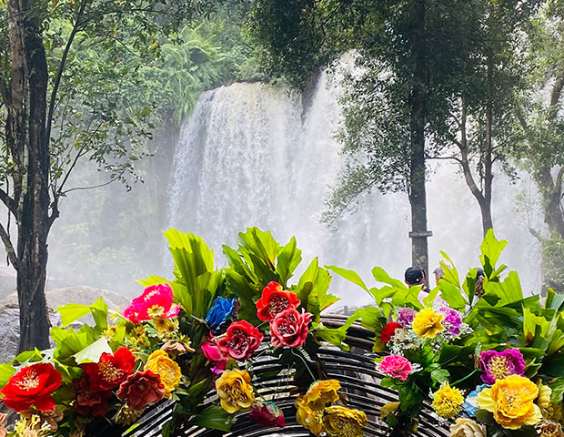 Phnom Kulen Waterfall and Kampong Phluk Discovery-Join-in